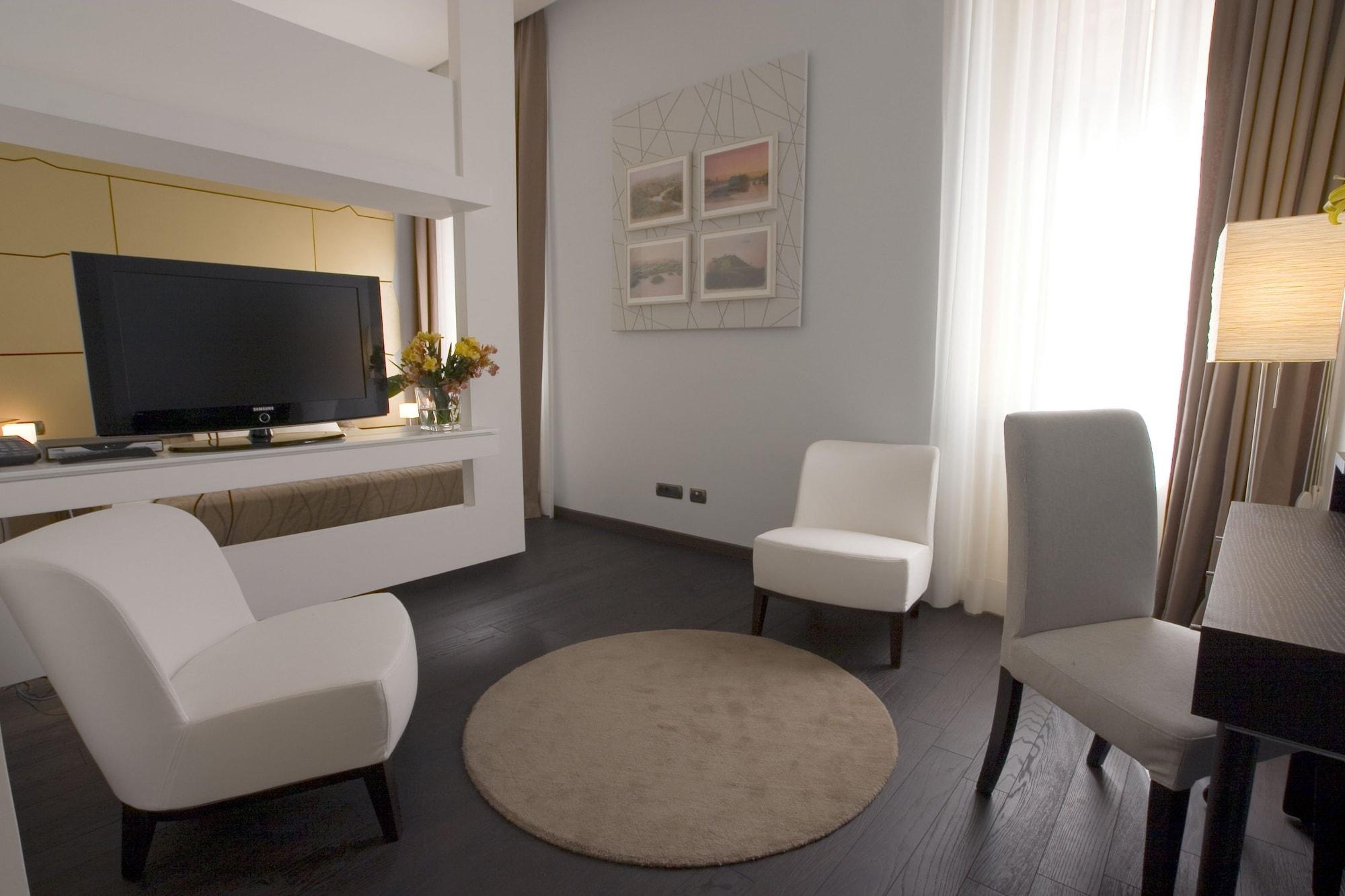 Ht Romeo Al Babuino Hotel Екстериор снимка