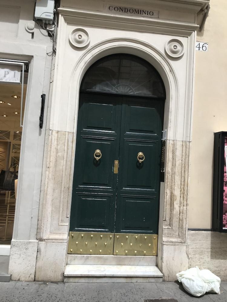 Ht Romeo Al Babuino Hotel Екстериор снимка